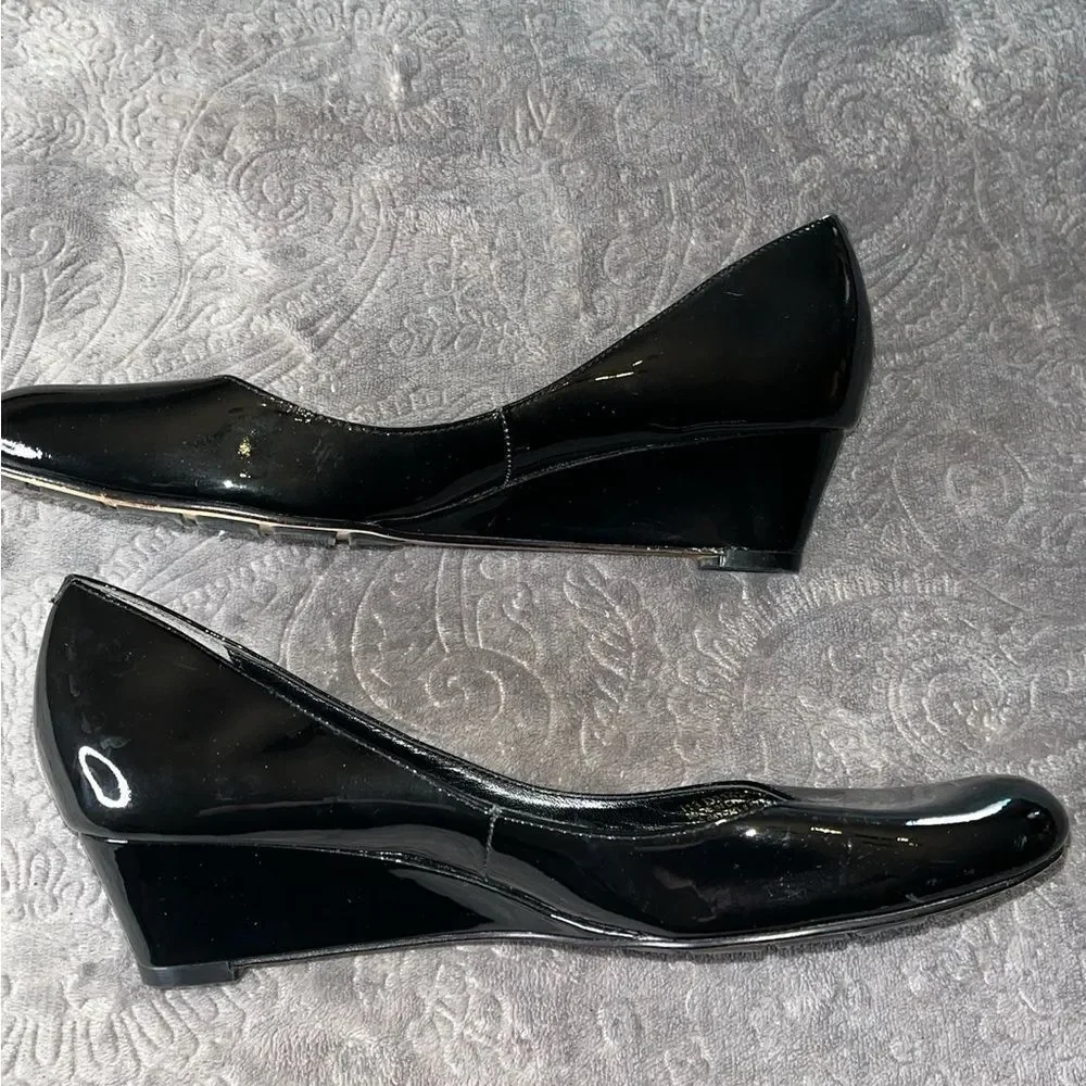 Cole Haan Nike Air Black Wedge Patent Leather Heels with Rounded Toe Size 7 B - Picture 4 of 9